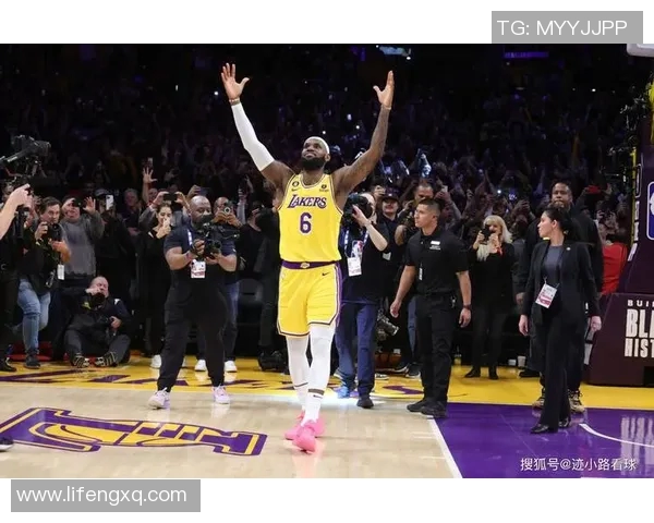 詹姆斯与比斯利的对决：篮球场上的激情碰撞与精彩瞬间